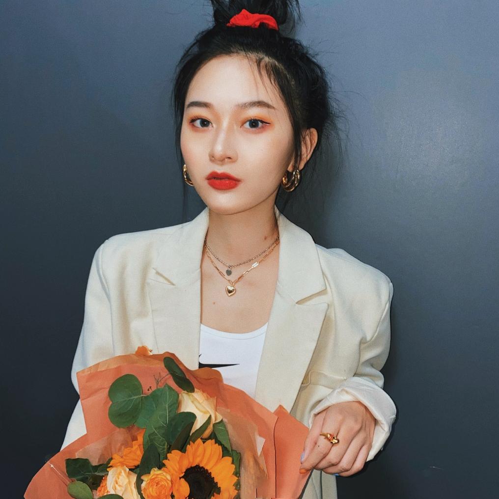 怎么穿才能时髦又好看,别盲目跟着潮流走