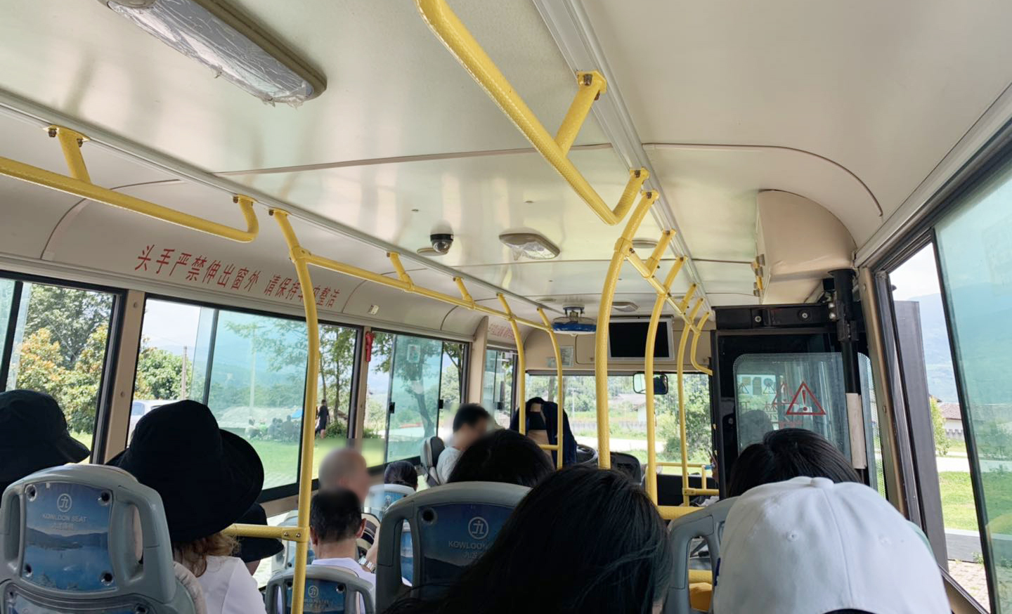 在邛海边吹着风,在邛海边吹吹风