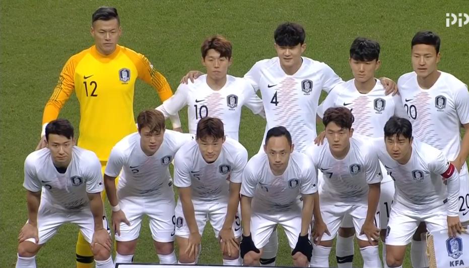 东亚杯韩国2:0胜中国香港，901“大巴”威力惊人，李铁国足麻烦了
