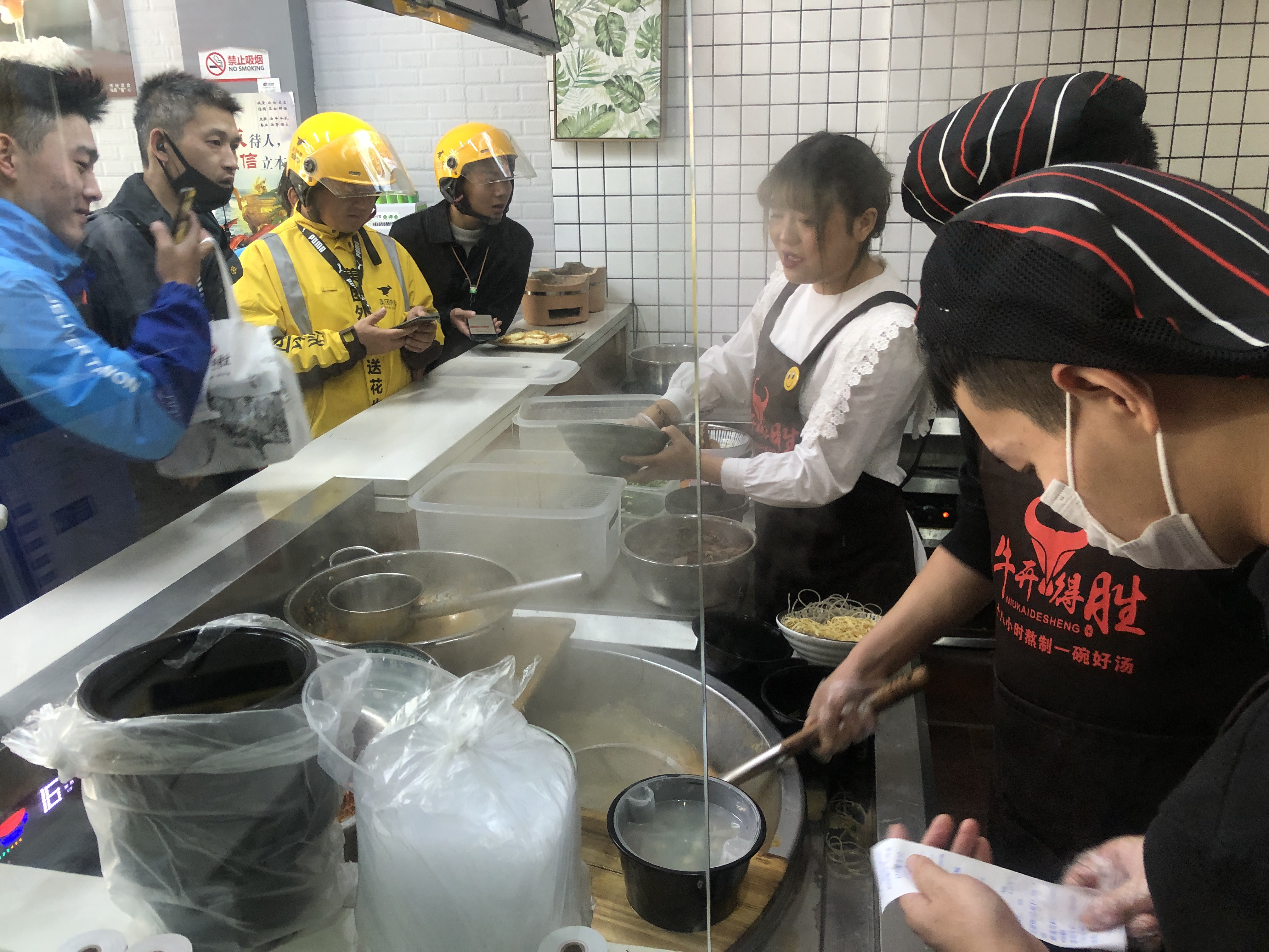 夫妻开店做淮南牛肉汤,夫妻农村开店