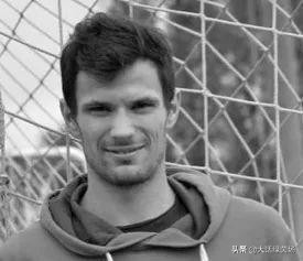 足球永远不会高于生死,足球从不曾高于生命