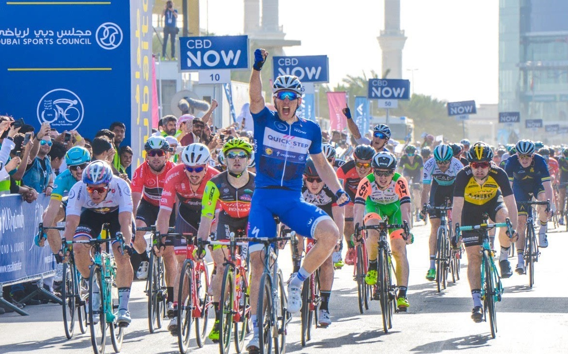 迪拜救护车出行,迪拜出行