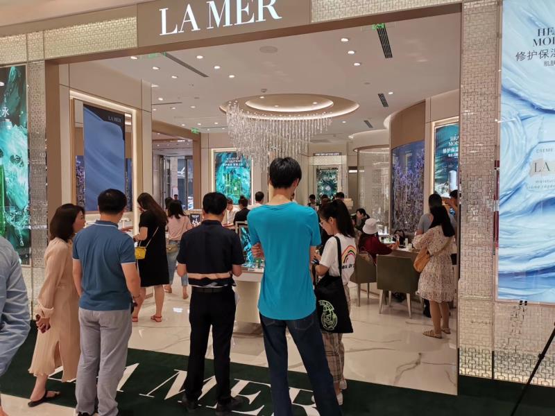 源自深海护肤传奇再掀护肤风潮LAMER海蓝之谜奢华专柜设计揭秘