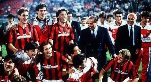 深度解析:为什么说“米兰王朝”的防守,是足球史上最强的?