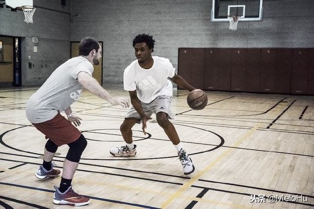 最新篮球鞋性价比最高的实战鞋,球鞋推荐实战后卫1000左右