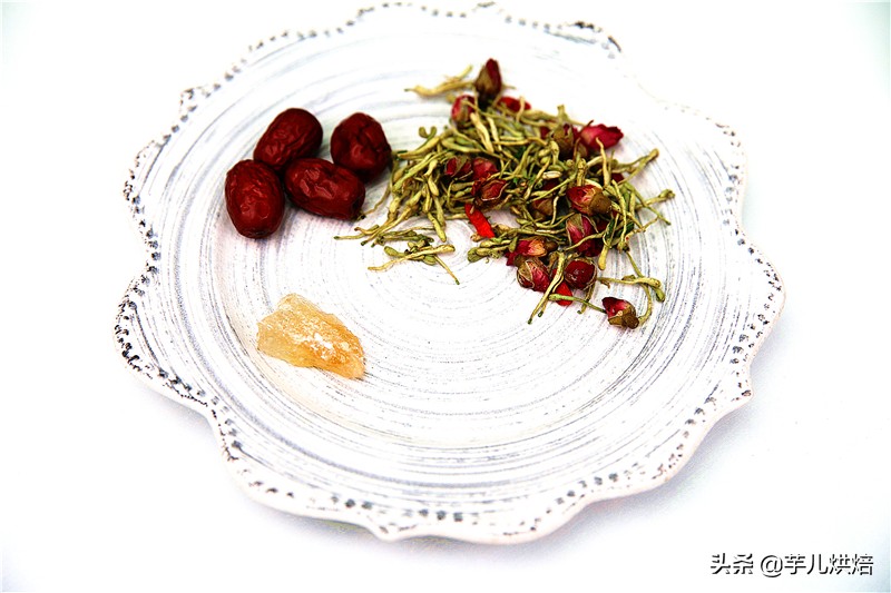 适合冬天喝的花茶和水果茶做法,夏日自制茉莉花茶茶饮