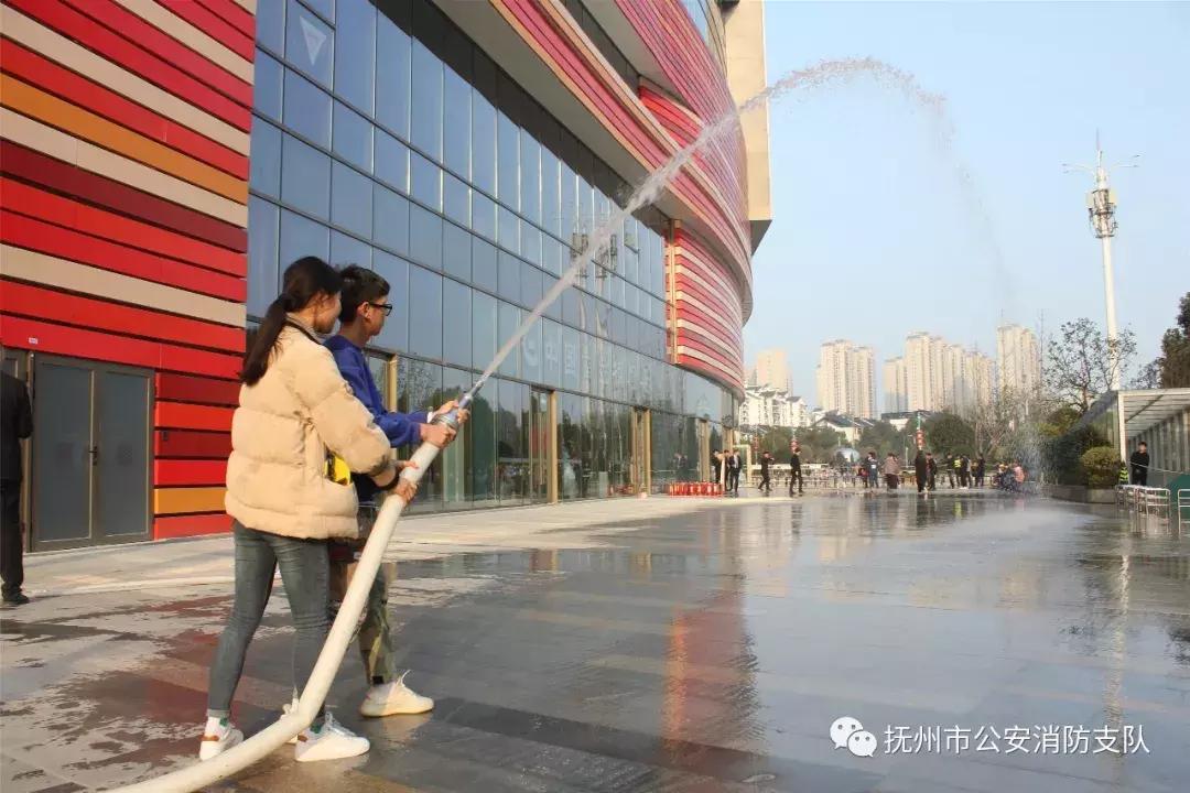 见火不慌抬手就打视频,见火不慌抬手就打