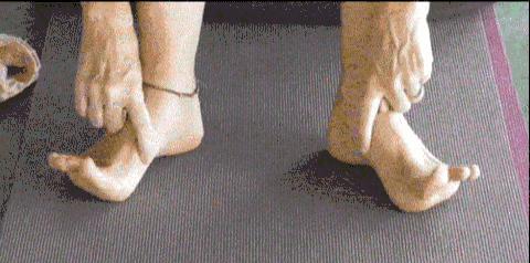 周冬雨减腿秘诀,周冬雨的腿怎么变直的方法