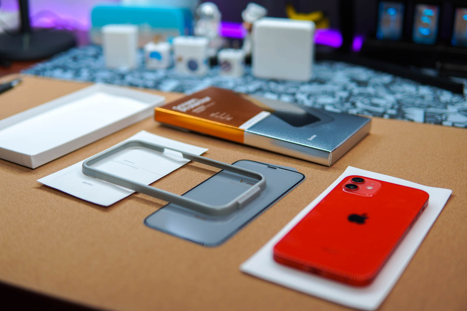 iphone12硅胶壳和皮革哪个好,iphone12promax钢化膜