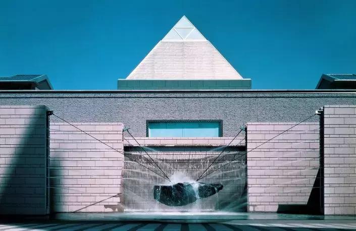 矶崎新建筑风格,矶崎新农村建筑