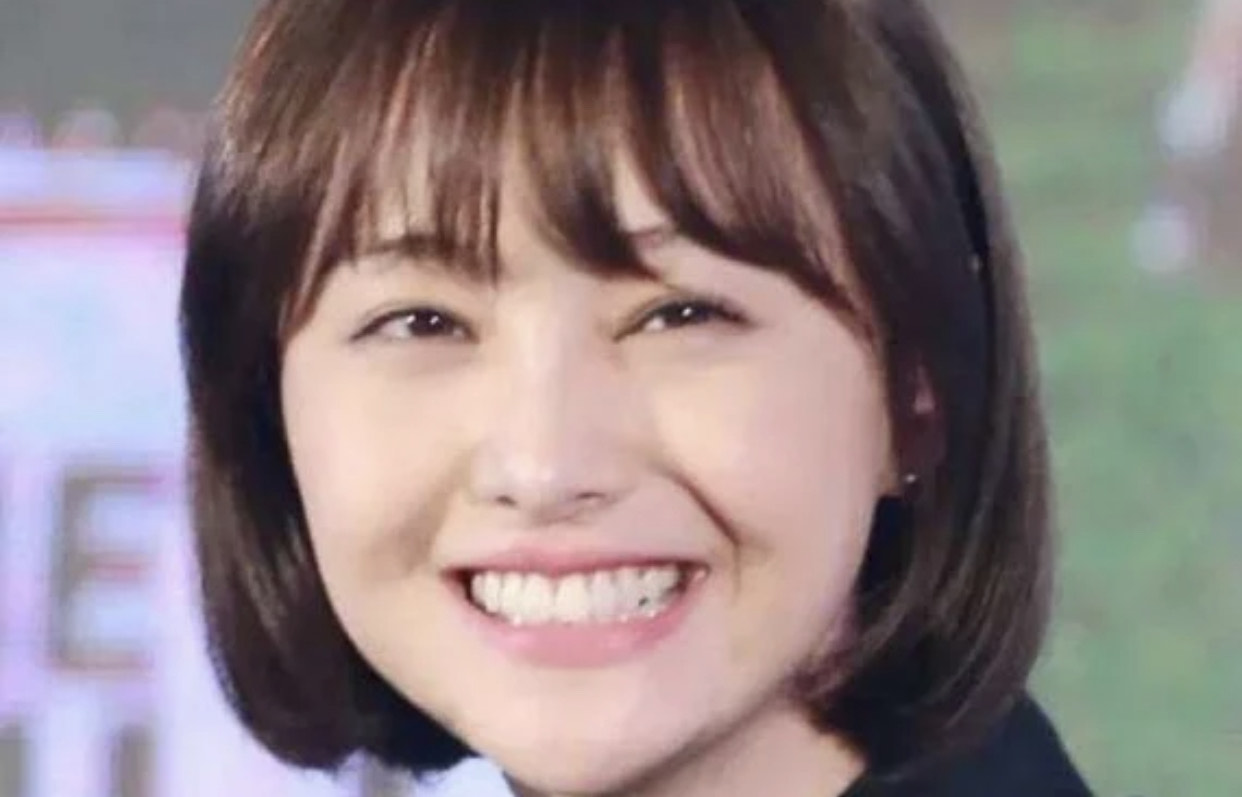 面无表情和爱笑哪个容易长皱纹,一笑眼下有皱纹怎么办