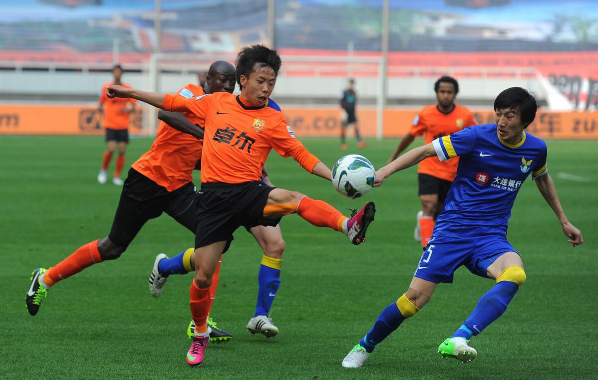 申花锋线新援动态,申花最新离队消息