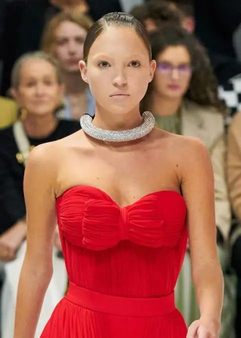 上海百场大秀时装周,百场大秀上海时装周