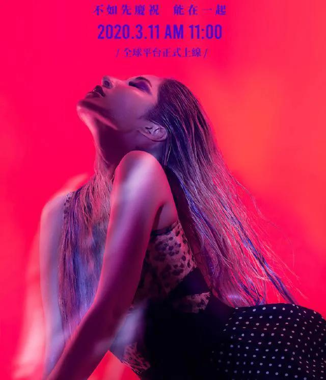 萧亚轩晒昔日头部受伤照片，头部裂开一道口子，伤口触目惊心