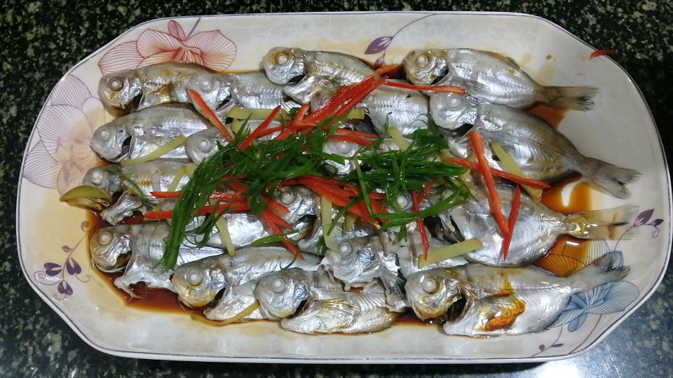如何做红烧淡水银鲳,小银鲳各种做法