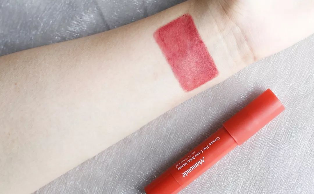 百元内口红推荐不掉色,适合60-70岁老人口红颜色平价