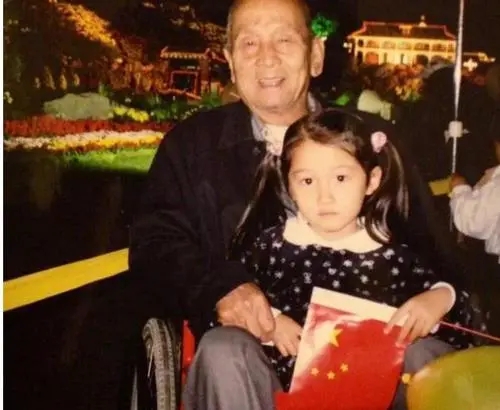 关晓彤为什么被称为京圈格格,关晓彤京圈格格怎么由来