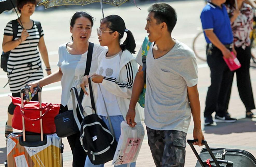 外交部翻译女神张璐古诗,女翻译张璐最新消息