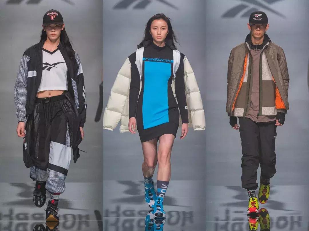 和刘嘉玲陈伟霆在上海时装周上聊个天，是什么体验？