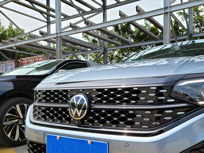 试驾新款*萨特帕**，转型年轻化不仅仅是颜值，操控也变了？