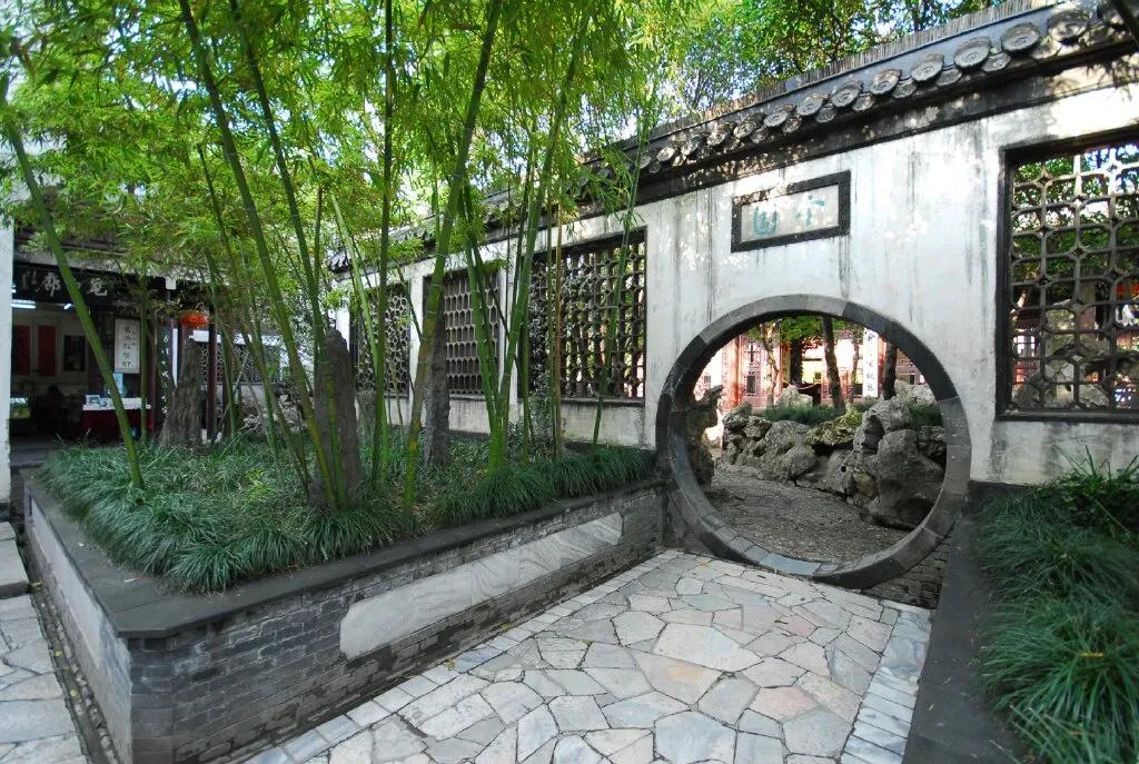 现在的半价优惠,免费半价会一起来吗