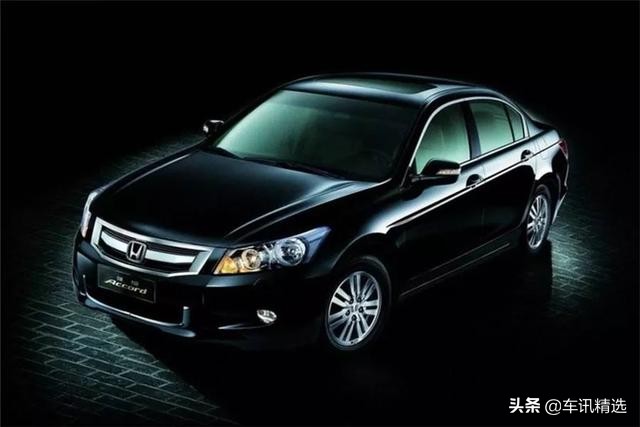 为什么20万就买雅阁？B级车“老炮儿”，四大杀手锏