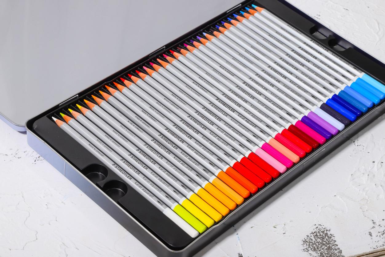 适合漫画用的铅笔,最好用的漫画美术铅笔