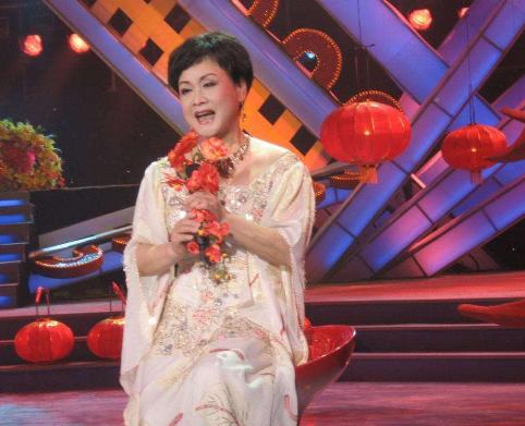 李谷一和那英谁是真正的歌坛天后,歌唱家李谷一目前情况