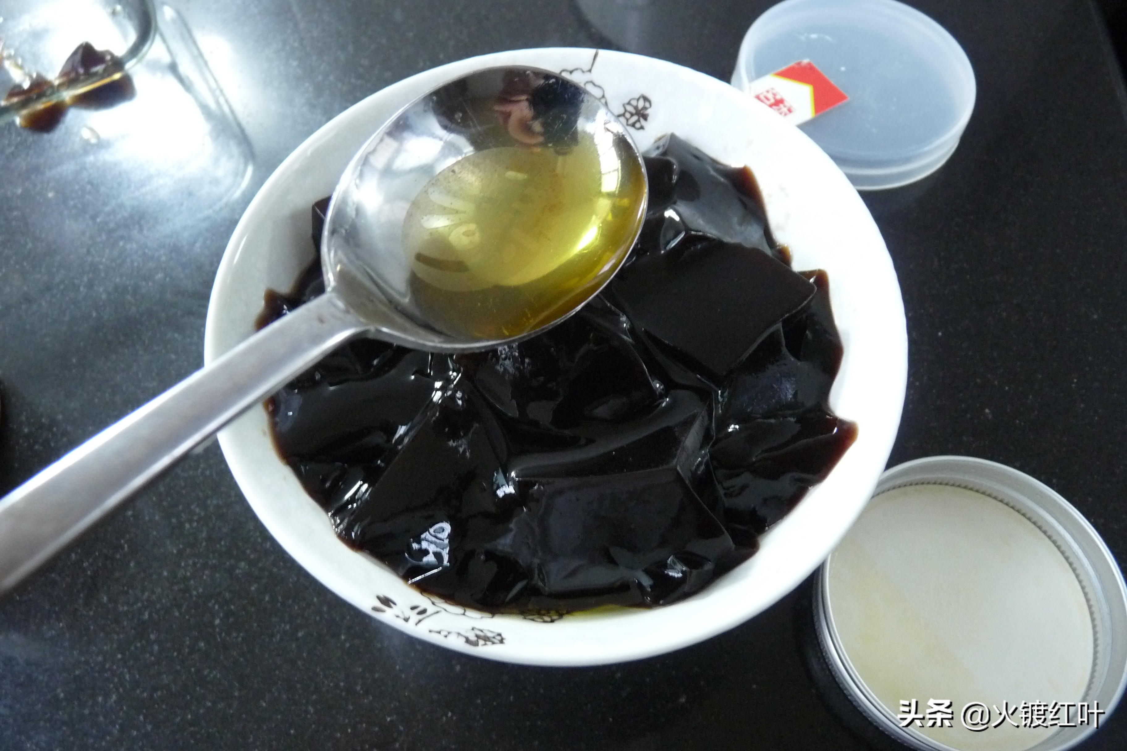 龟苓膏消暑效果怎么样,夏天消暑龟苓膏在家里应该怎么做