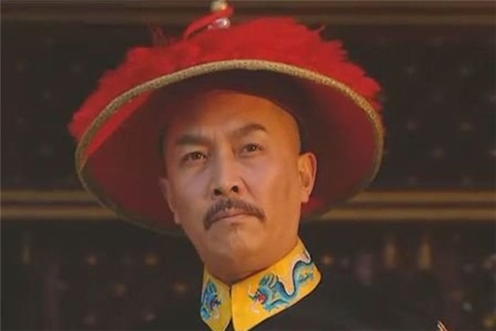 康熙乾隆雍正宠妃,康熙第三子为何被雍正圈禁致死