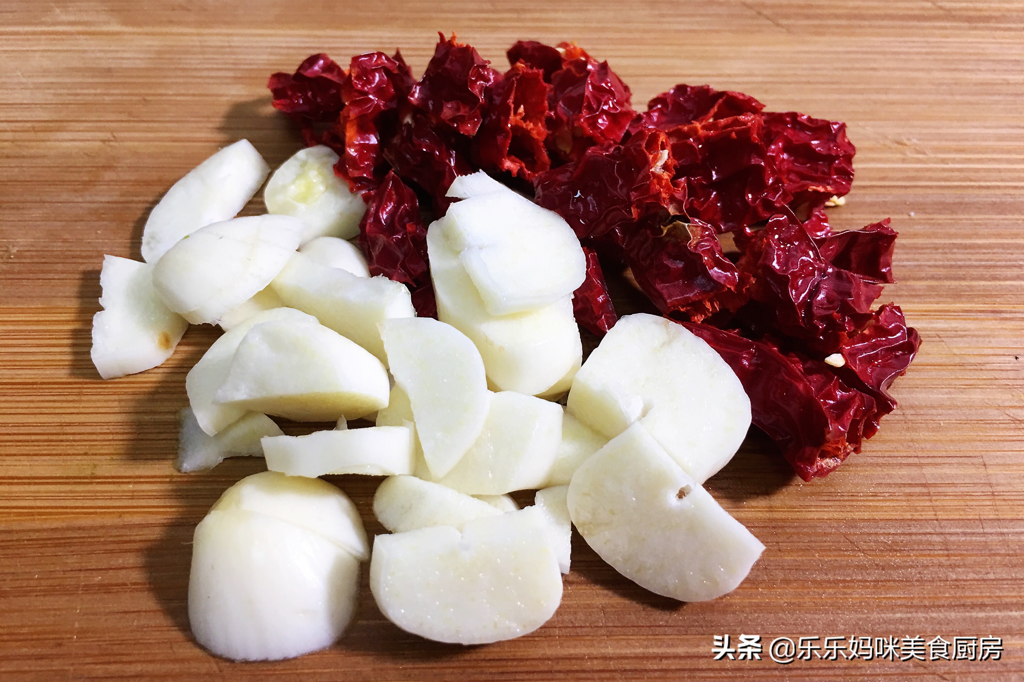 炒豆干放姜,炒豆干怎么炒才不发黑又好吃