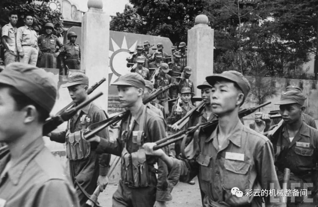 瑞典m45d冲锋枪,瑞典m44冲锋枪