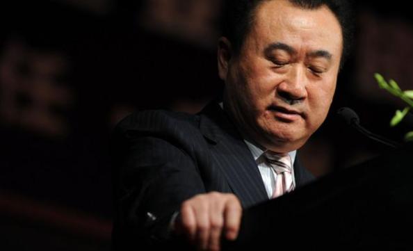 万达退出大连一方足球的前因后果，王健林对足球真爱无疑