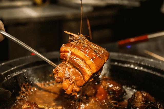 徐州第一高楼里排队不止哥老官！前5家店你可能都没吃过...