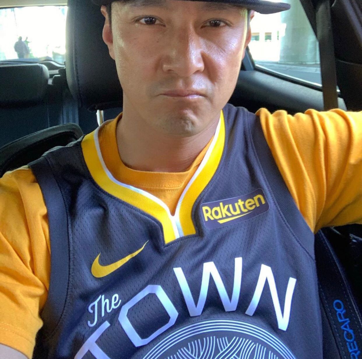 杰伦终于公开自己支持的NBA球队，他的篮球水平究竟如何