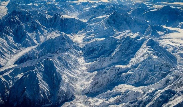 尼泊尔喜马拉雅山采蜜,尼泊尔喜马拉雅山脉采蜜