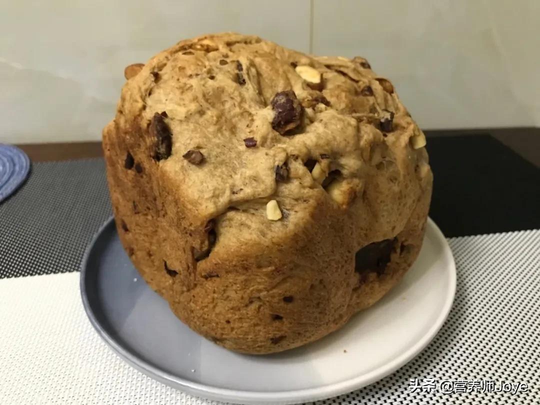 怎么判断全麦面包有没有造假,为啥会出现假的全麦面包