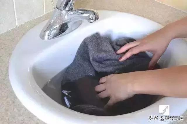 化纤衣服缩水一招就复原,烘干衣服缩水了怎么复原