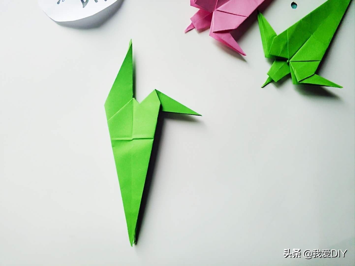 小燕子折纸步骤图解法,小燕子折纸教程简单