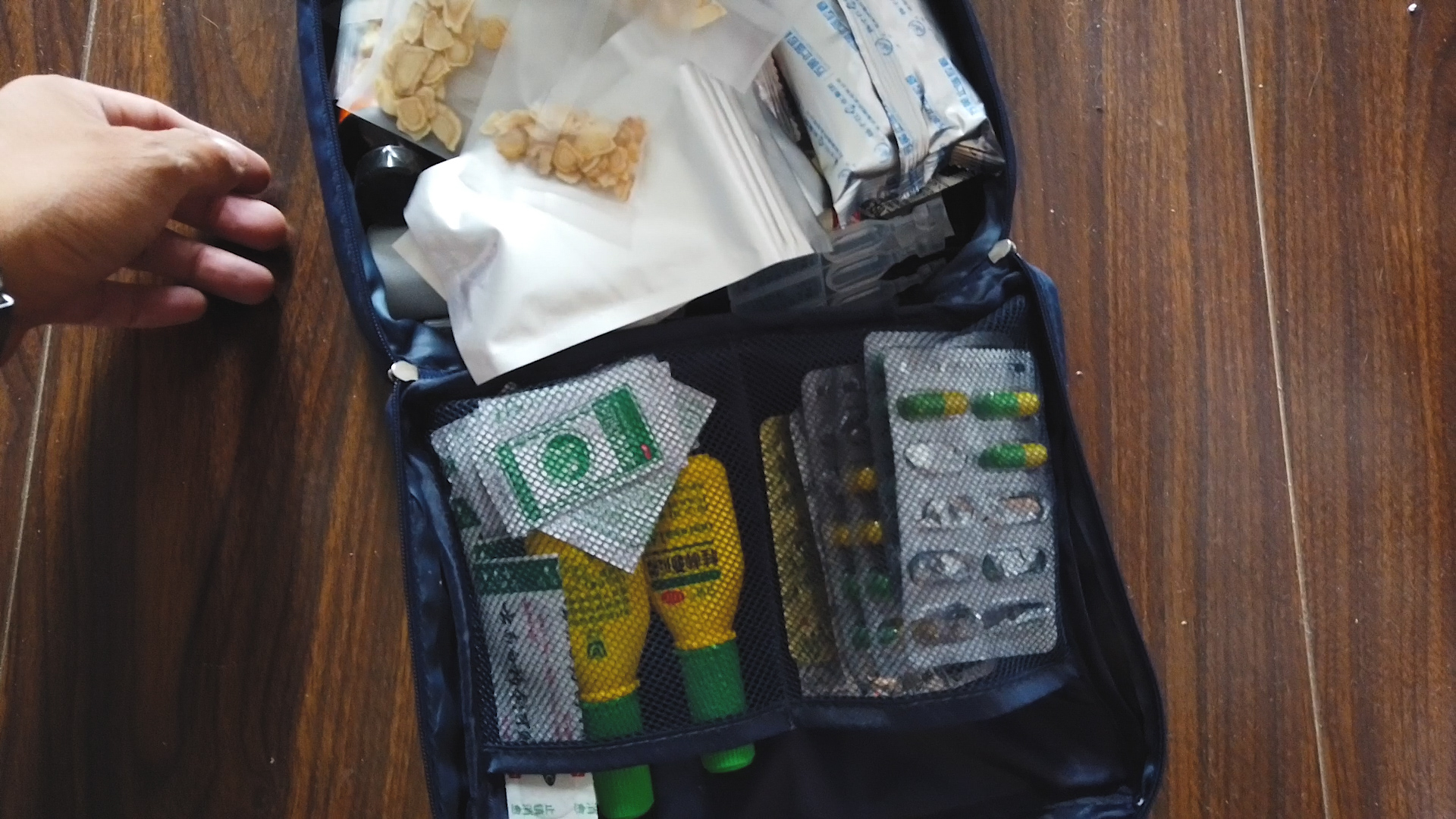 90后中年夫妻西藏自驾,90后夫妻长途货车进西藏