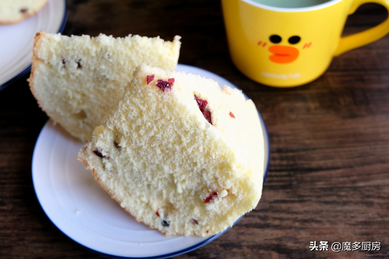 三个鸡蛋做蛋糕一杯面粉够不够,5个鸡蛋用几克蛋糕粉