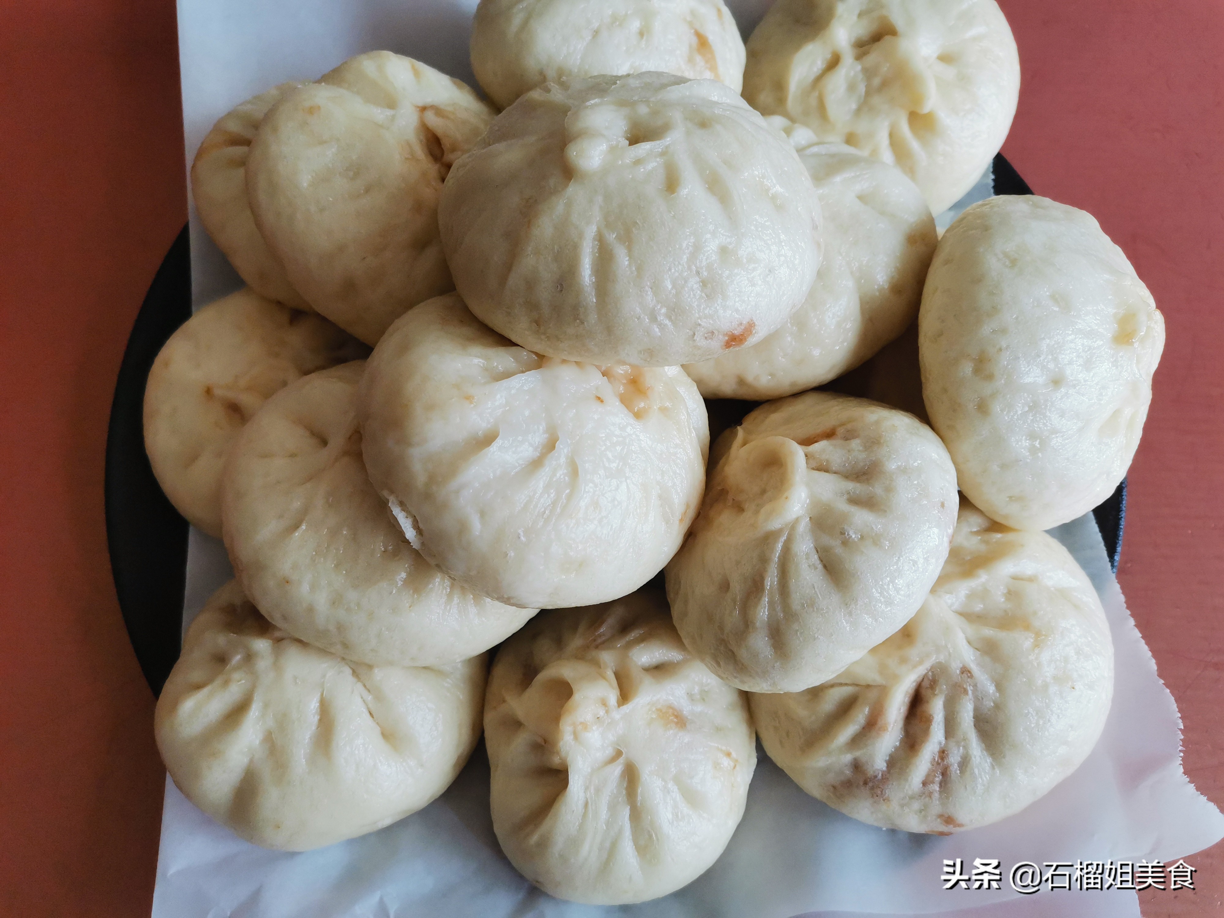 为什么蒸包子老是面烫了一样,包子馒头如何揉面才会蓬松