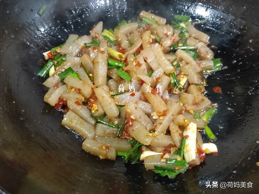 酸辣魔芋条怎么做才好吃？一步去碱味，不加一滴醋，酸辣爽口开胃