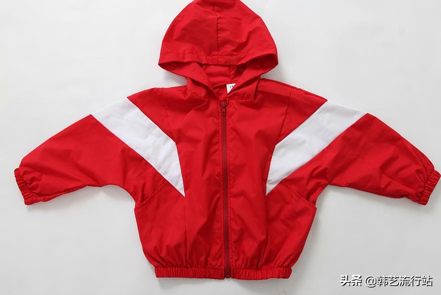 看童装最流行款式,2022年最流行秋冬款的童装风格