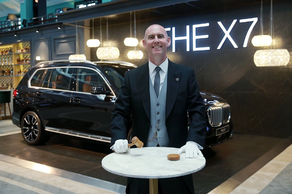 创新bmwx7专属交车仪式,创新bmwx7