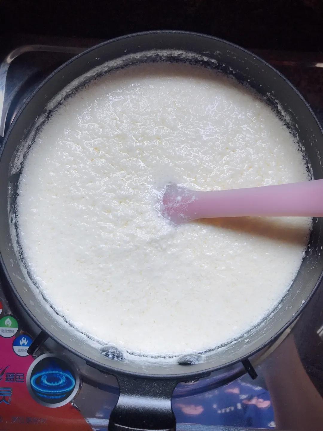 没有淡奶油奶酪怎么做奶油,牛奶黄油淡奶油奶酪