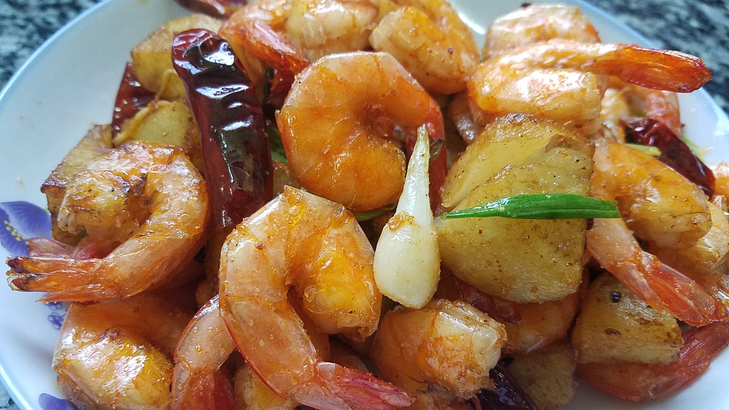 椒盐土豆虾的正确做法,椒盐土豆最好吃的做法家常