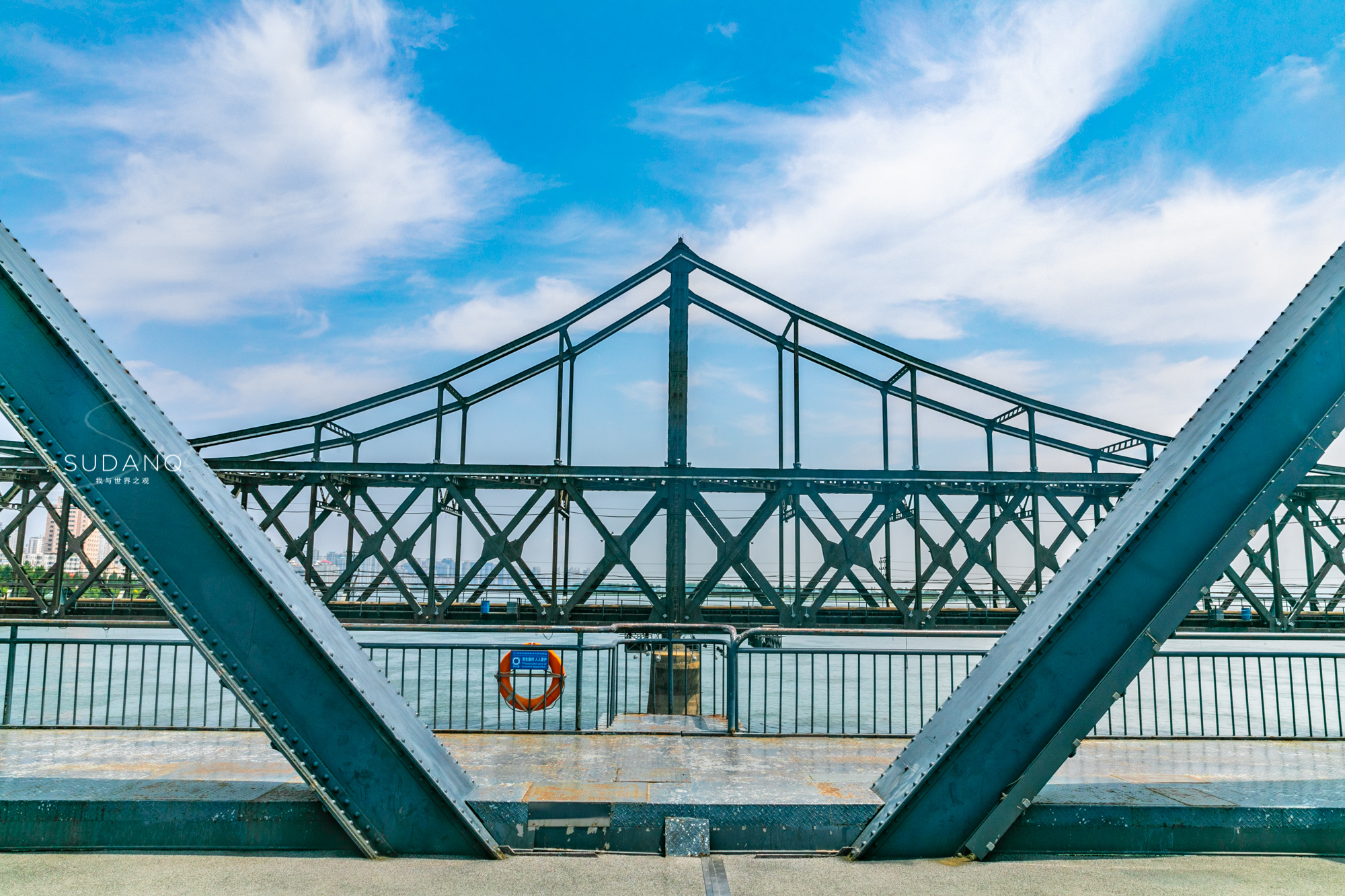 杭州断桥诗情画意，丹东断桥意义非凡：见证了抗美援朝的沧桑历史