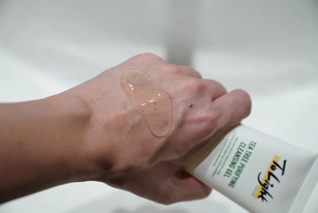 积雪草洗面奶深层清洁控油温和,积雪草洗面奶男士能用吗