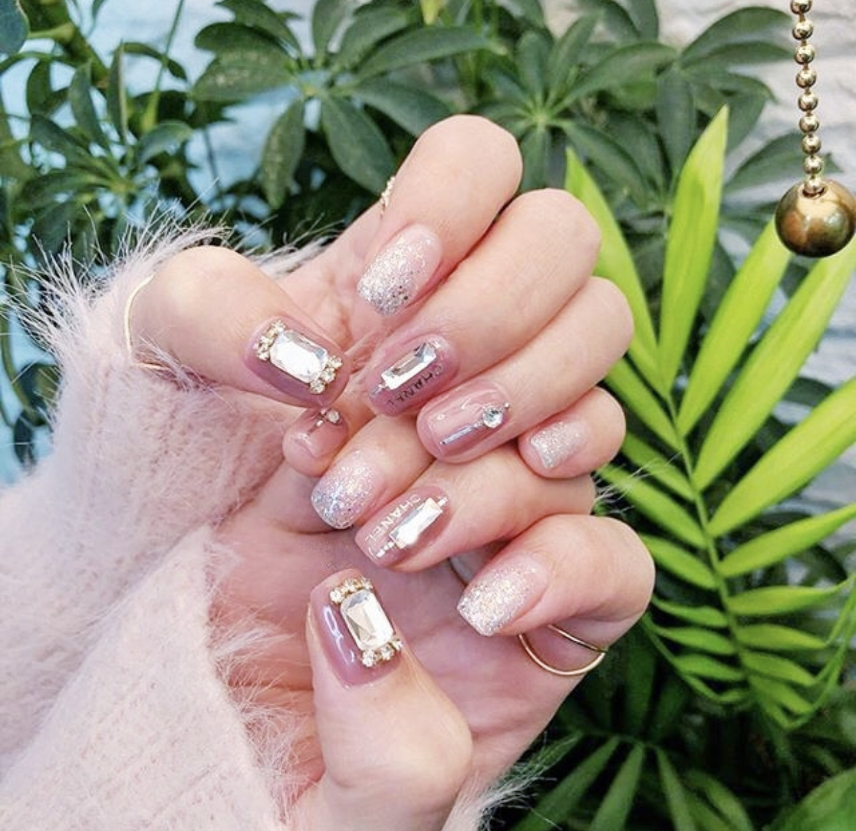 闪亮又质感的美甲造型,超亮异形美甲钻